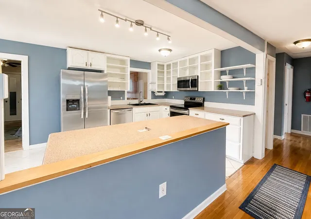 Photo 4 of Single family home for sale at 301 Sharon Dr, Americus, GA 31709 | MLS# 10820954 | Listing updated on 2026-09-28