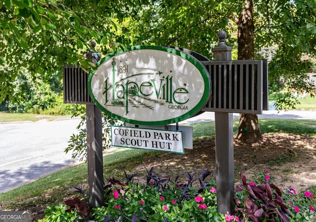 Photo 16 of Sale Pending at 725 Oak Dr, Hapeville, GA 30354 | MLS# 10724331 | Listing updated on 2026-08-25