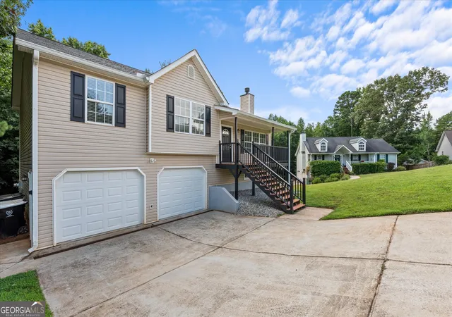 Homes for sale in Rockmart, GA | 14 Cliff View Dr, Rockmart, GA 30153 | MLS# 10803532