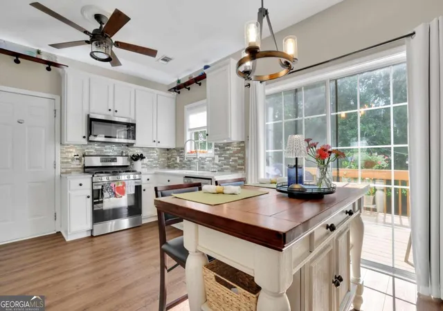 Photo 3 of Single family home for sale at 7660 Streamside Ln, Cumming, GA 30028 | MLS# 10819832 | Listing updated on 2026-09-13
