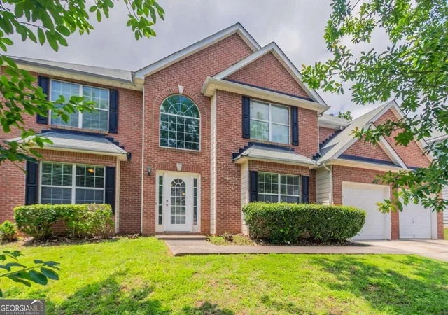 Photo 2 of Single family home for sale at 7190 Cavender Dr Sw, Atlanta, GA 30331 | MLS# 10640314 | Listing updated on 2026-10-30