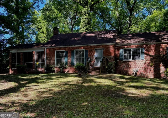 Photo 2 of Single family home for sale at 1976 Delowe Dr Sw, Atlanta, GA 30311 | MLS# 10795496 | Listing updated on 2026-09-28