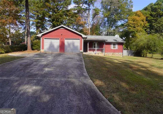 Photo 2 of Single family home for sale at 1558 Thornwood Ct, Jonesboro, GA 30236 | MLS# 10680102 | Listing updated on 2026-05-01