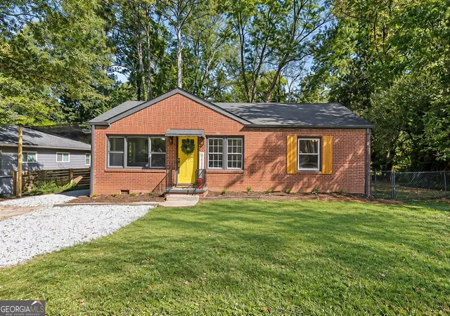 Single family home for sale at 936 S Columbia Dr, Decatur, GA 30030 | MLS# 10880363