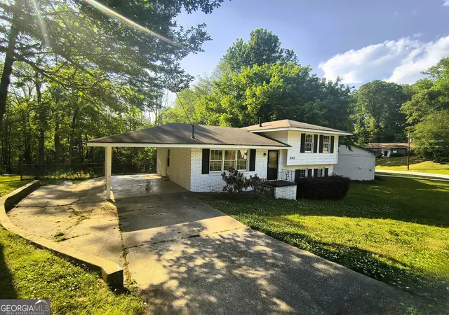 Photo 1 of Sale Pending at 363 River Rd, Jonesboro, GA 30236 | MLS# 10739996 | Listing updated on 2026-09-11