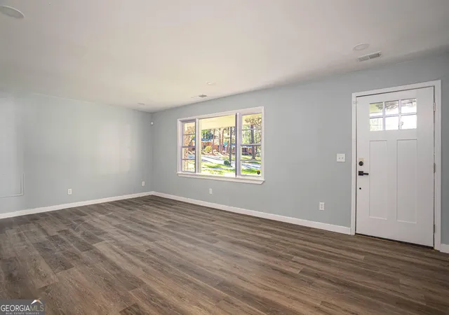 Photo 2 of Single family home for sale at 2933 Shelly Dr Sw, Atlanta, GA 30311 | MLS# 10832189 | Listing updated on 2026-09-07