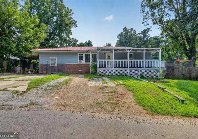 2nd image of 2321 Pine Circle Dr, Gainesville, GA 30504 | MLS# 10818921