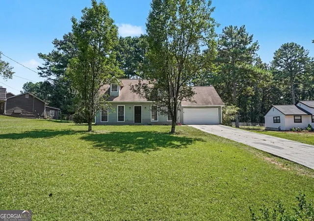 Photo 1 of Single family home for sale at 9042 Chestnut Lake Dr, Jonesboro, GA 30236 | MLS# 10832837 | Listing updated on 2026-09-08