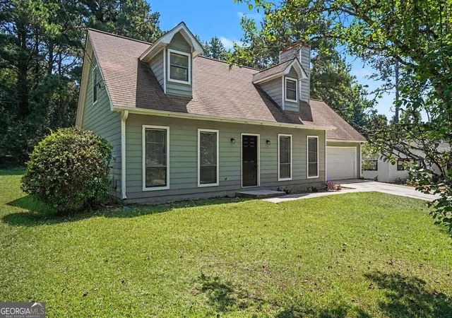 Photo 3 of Single family home for sale at 9042 Chestnut Lake Dr, Jonesboro, GA 30236 | MLS# 10832837 | Listing updated on 2026-09-08
