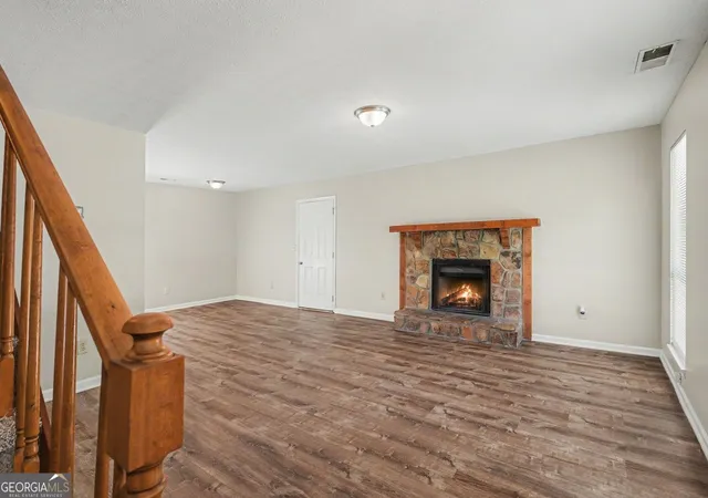 Photo 3 of Single family home for sale at 9042 Chestnut Lake Dr, Jonesboro, GA 30236 | MLS# 10832837 | Listing updated on 2026-09-08