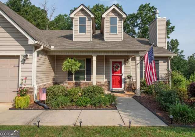 Photo 3 of Single family home for sale at 141 Conifer Ct, Winterville, GA 30683 | MLS# 10814636 | Listing updated on 2026-09-13