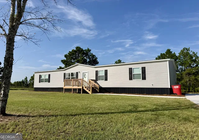 Single family home for sale at 26 Laryn Ln, Eastman, GA 31023 | MLS# 10878838