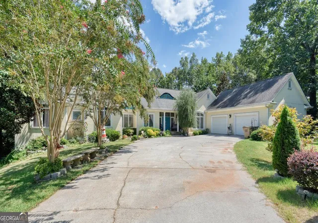 2nd image of 21 Rocky Cir Ne, White, GA 30184 | MLS# 10834739