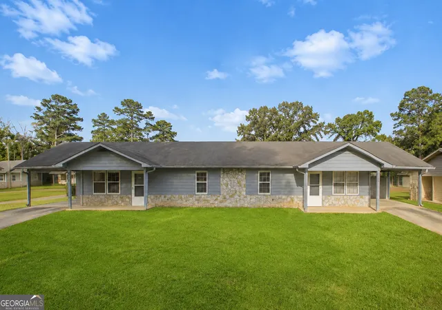 Homes for sale in Rome, GA | 224 C And D Hennon Dr, Rome, GA 30165 | MLS# 10794146