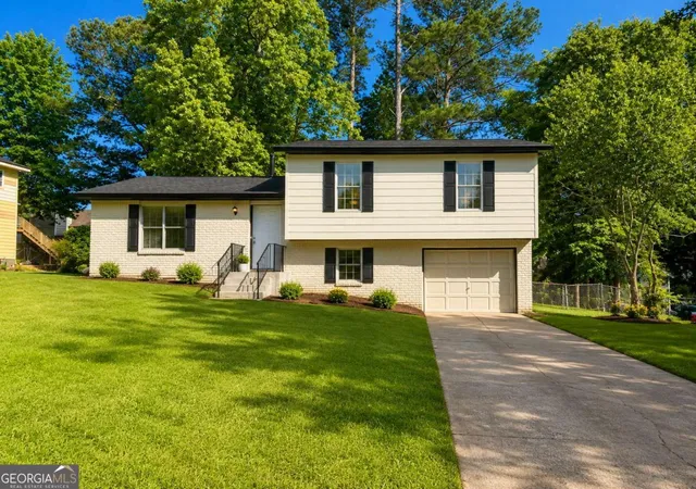 Photo 1 of Single family home for sale at 1683 Spoonbill Rd, Jonesboro, GA 30238 | MLS# 10821015 | Listing updated on 2026-08-20