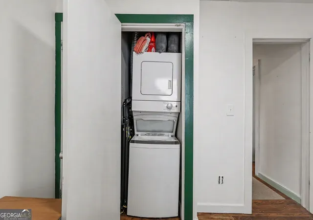 Listing Photo 2 - Condo for sale in building located at 561 Formwalt St Sw, Atlanta, GA 30312 - Unit #10