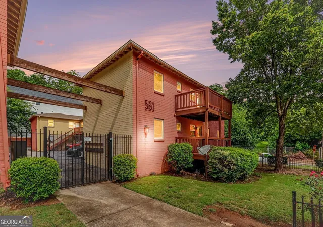 2nd image of 561 Formwalt St Sw #10, Atlanta, GA 30312 | MLS# 10819422