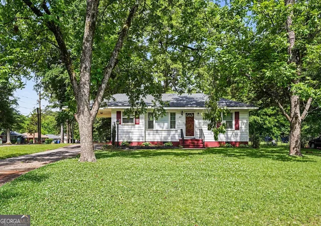 Photo 1 of Sale Pending at 309 Cherokee Cir, Griffin, GA 30224 | MLS# 10827845 | Listing updated on 2026-09-11