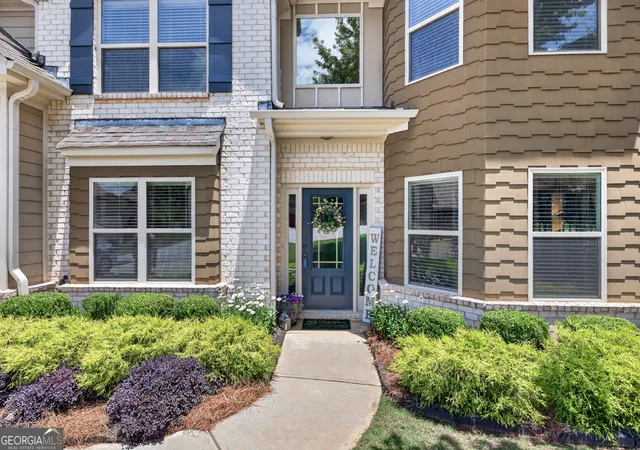 Photo 4 of Sale Pending at 5912 Park Bay Ct, Flowery Branch, GA 30542 | MLS# 10791432 | Listing updated on 2026-09-24