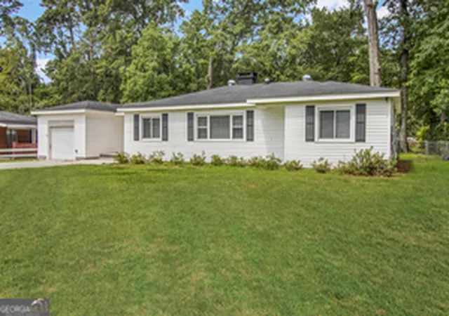Photo 3 of Single family home for sale at 25 Herty Ave, Savannah, GA 31408 | MLS# 10575049 | Listing updated on 2025-10-13
