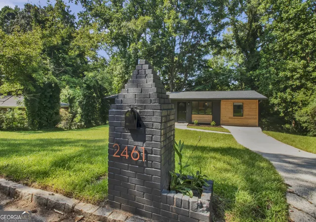 Photo 2 of Single family home for sale at 2461 Bouldercliff Way Se, Atlanta, GA 30316 | MLS# 10819659 | Listing updated on 2026-10-02