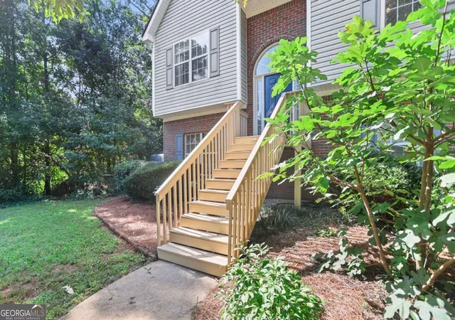 4th image of 35 Hidden Brook Trl, Newnan, GA 30265 | MLS# 10826718