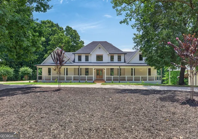 Photo 2 of Mansion for sale at 5098 Gwendolyn Ct Nw, Acworth, GA 30101 | MLS# 10801045 | Listing updated on 2026-09-13