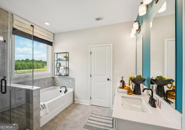 Photo 3 of Single family home for sale at 445 Kennington Walk, Loganville, GA 30052 | MLS# 10834925 | Listing updated on 2026-09-20