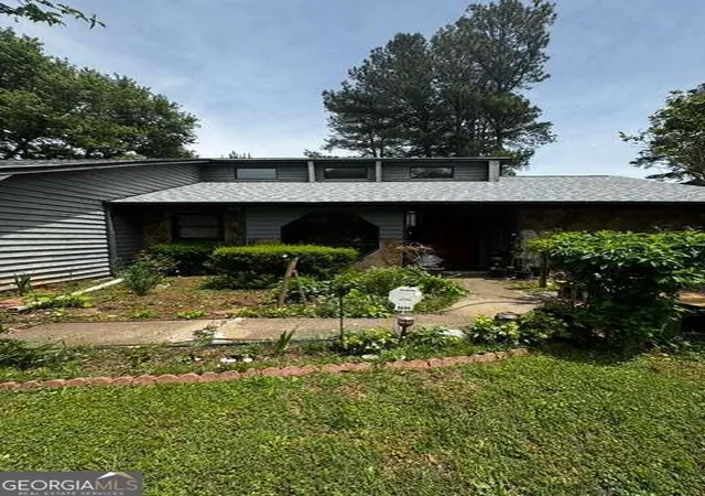 1st image of 1604 Golf Link Dr, Stone Mountain, GA 30088 | MLS# 10761479