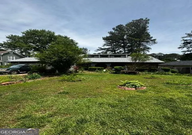 2nd image of 1604 Golf Link Dr, Stone Mountain, GA 30088 | MLS# 10761479