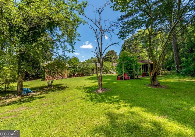 16th image of 2218 Young Rd, Stone Mountain, GA 30088 | MLS# 10787453