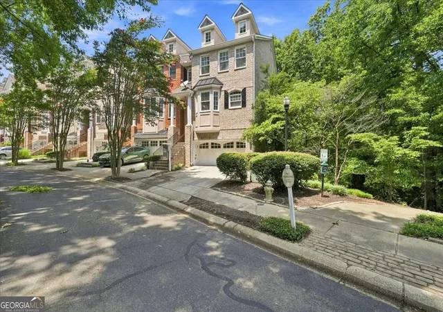 2nd image of 1017 Emory Parc Pl, Decatur, GA 30033 | MLS# 10818272