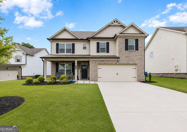 Homes for sale in Auburn, GA | 702 Eagles Nest Cir, Auburn, GA 30011 | MLS# 10799518