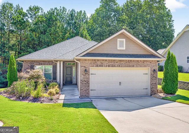 1st image of 832 Hidden Hollow Cir, Commerce, GA 30529 | MLS# 10824996