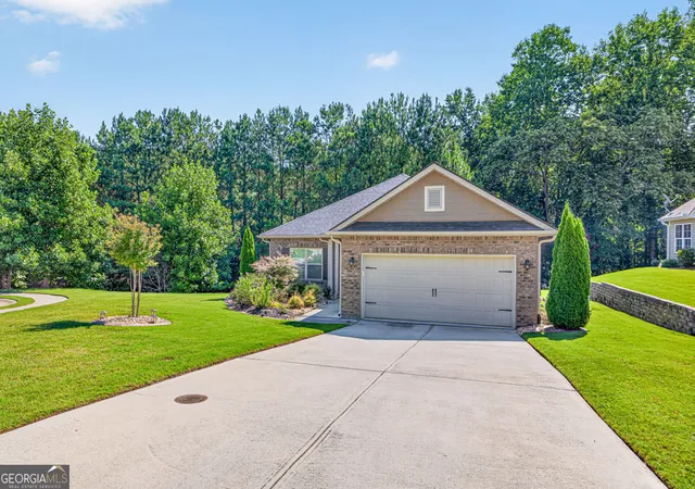 3rd image of 832 Hidden Hollow Cir, Commerce, GA 30529 | MLS# 10824996