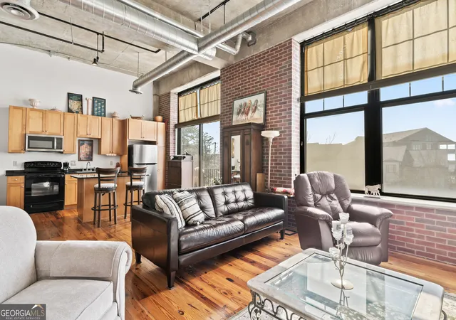 2nd image of 6105 Blue Stone Rd #307, Atlanta, GA 30328 | MLS# 10683319