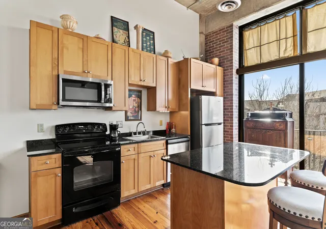 3rd image of 6105 Blue Stone Rd #307, Atlanta, GA 30328 | MLS# 10683319