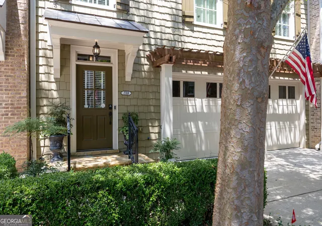 Photo 3 of Townhouse for sale at 2318 Saint Davids Sq Nw #14, Kennesaw, GA 30152 | MLS# 10818577 | Listing updated on 2026-09-11