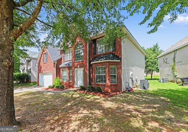 Photo 3 of Single family home for sale at 373 Kentwood Springs Dr, Hampton, GA 30228 | MLS# 10826265 | Listing updated on 2026-09-08
