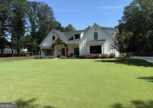 Photo 1 of Single family home for sale at 201 Parker Rd, Mcdonough, GA 30252 | MLS# 10835832 | Listing updated on 2026-09-12