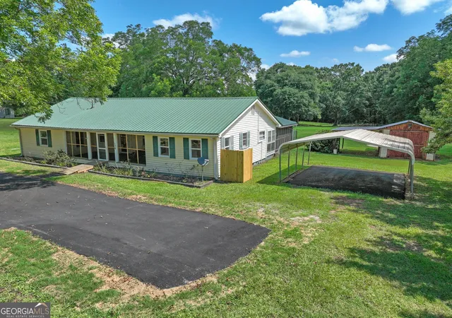 Photo 4 of Manufactured home for sale at 176 Midland St, Williamson, GA 30292 | MLS# 10809547 | Listing updated on 2026-08-30