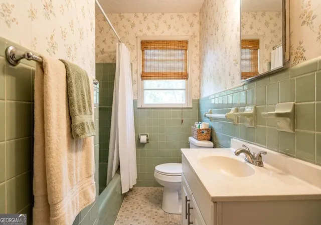 Photo 4 of Single family home for sale at 120 Morningside Dr, Newnan, GA 30263 | MLS# 10825899 | Listing updated on 2026-08-23