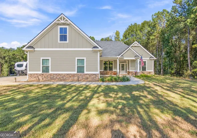 Single family home for sale at 10 Stratford Way, Kingston, GA 30145 | MLS# 10857413