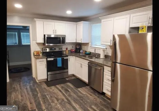 Listing Photo 4 - Condo for sale in building located at 818 Lee Andrews Ave SE, Atlanta, GA 30315
