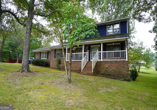 Photo 2 of Single family home for sale at 302 Ridgewood Rd, Cedartown, GA 30125 | MLS# 10824300 | Listing updated on 2026-09-03