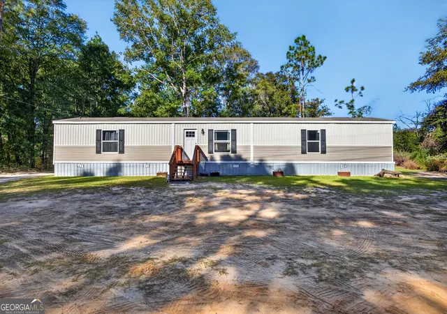 Photo 1 of Manufactured home for sale at 149 Transit Rd, Jesup, GA 31545 | MLS# 10880425 | Listing updated on 2026-10-28