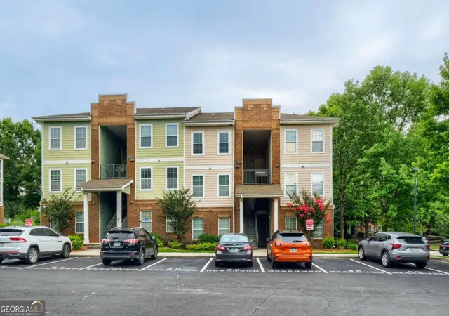 Photo 3 of Condo for sale at 1752 Pryor Rd Sw #311, Atlanta, GA 30315 | MLS# 10797324 | Listing updated on 2026-09-23
