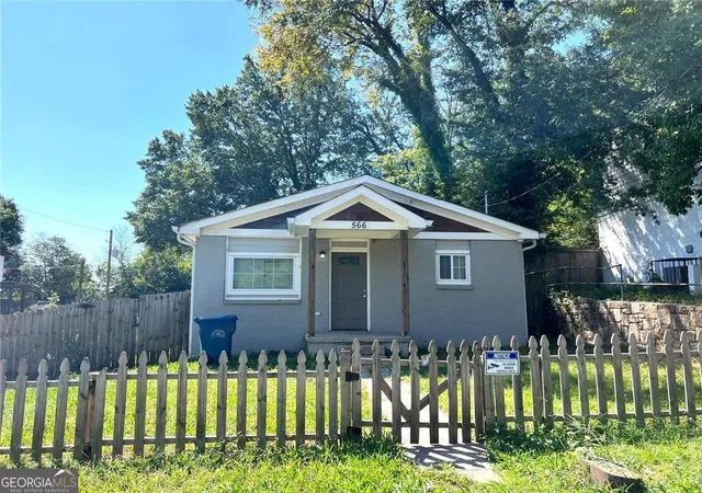 2nd image of 566 Rockwell St Sw, Atlanta, GA 30310 | MLS# 10816005