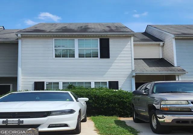 Photo 1 of Sale Pending at 1721 Carrington Dr, Griffin, GA 30224 | MLS# 10819905 | Listing updated on 2026-09-03