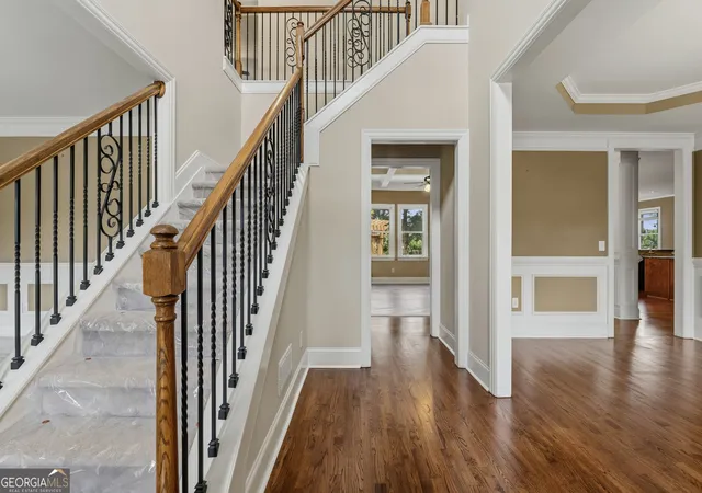 Photo 4 of Single family home for sale at 5605 Viewpoint Ct Ct, Suwanee, GA 30024 | MLS# 10814631 | Listing updated on 2026-09-30